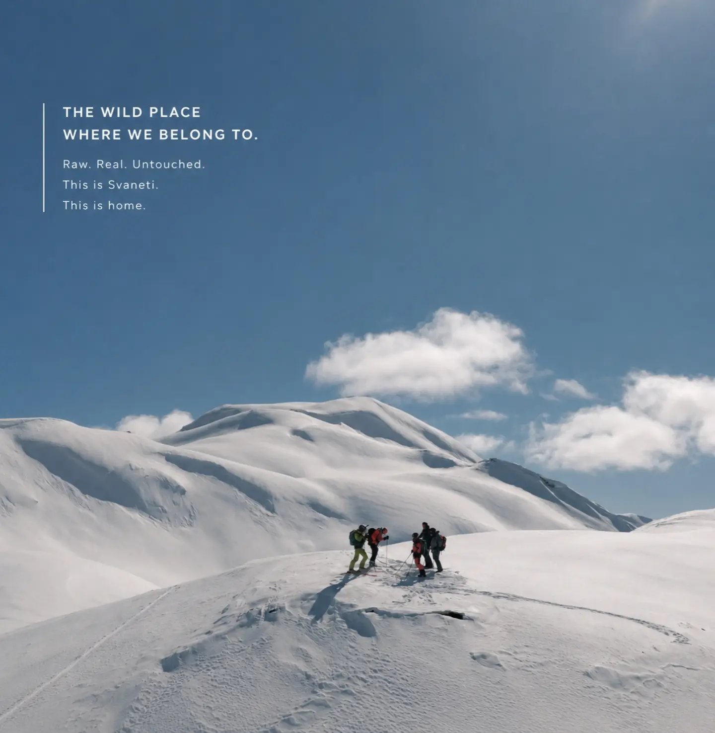 Schneegipfel unter tiefblauem Himmel — the wild place we belong to