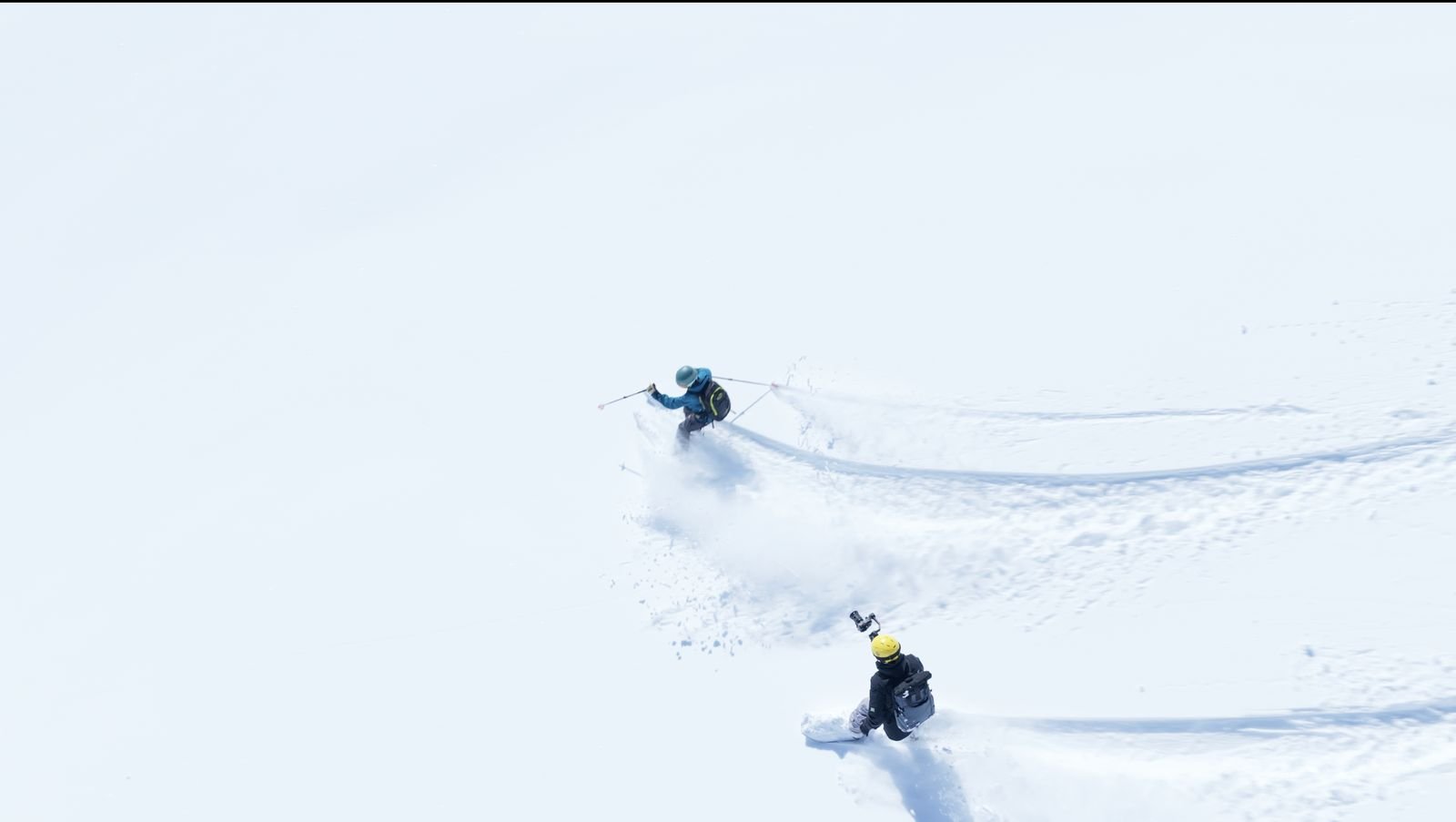 Rider in powder in the Hatsvali forest